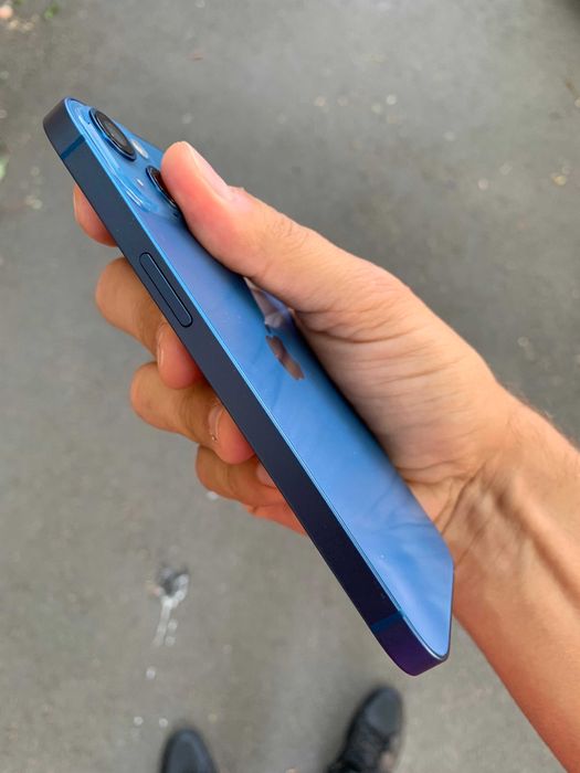 Anunt iPhone 13 de 128 GB 5G Liber in cutie Culoare Deosebita ca NOU