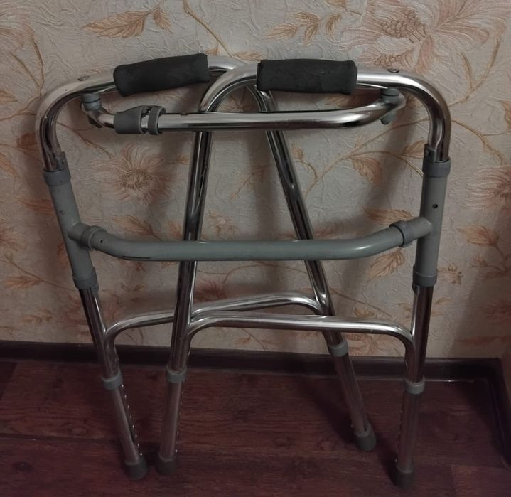 Ходунки для взрослых