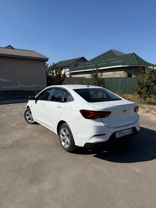Chevrolet onix 2025