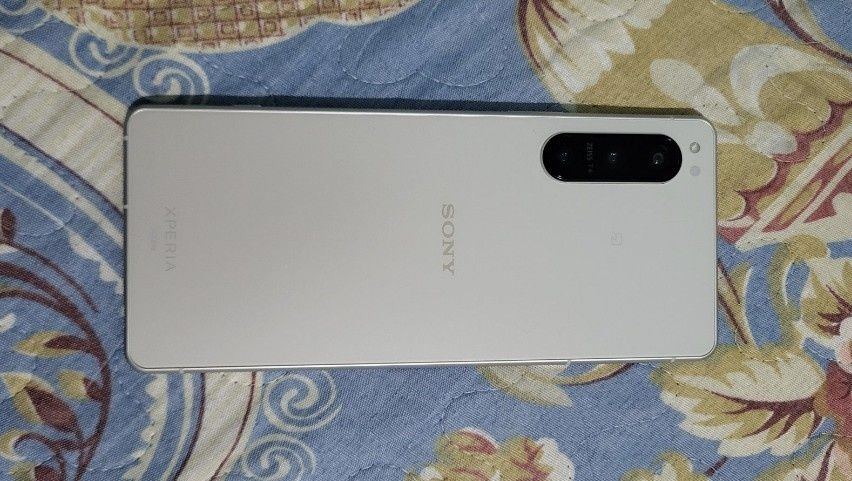 Телефон Sony Xperia 5 IV