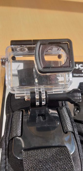 Оригинальное крепление SJCAM на плечо.