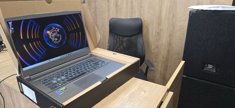 Геймърски лаптоппMSI 15 B13VE