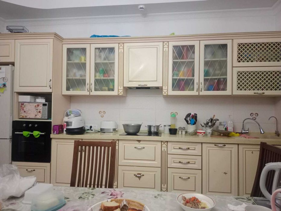 Продам срочно кухонный гарнитур (б/у)