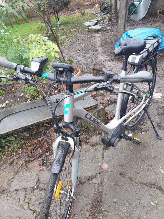 Bicicleta electrica Cube