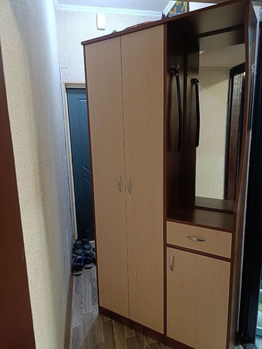 Продаётся прихожая