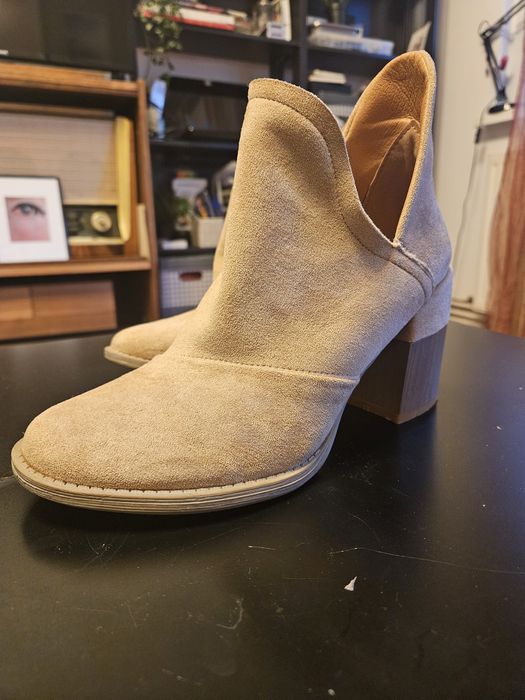 Botine bej toc gros - marime 39