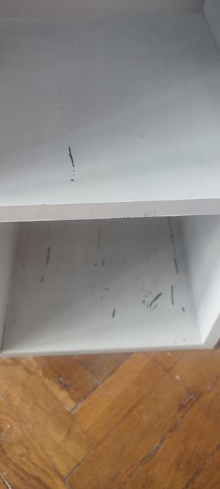 Шкафове, етажерки