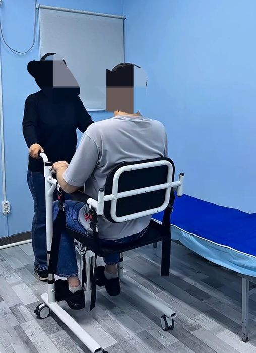 Подъемник-коляска-вертикализатор