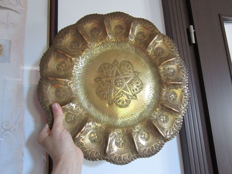 cadou rar bronz  lucrat manual Wicca Tray Plate sec. XX  semnata