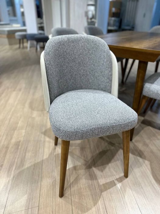 Стол и стулья от комфорт мебель