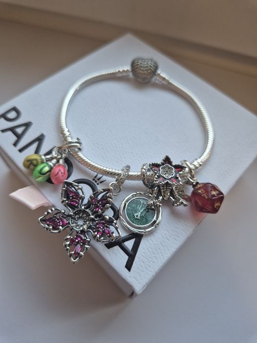 Charmuri stranger things noi diferite modele  din argint S925 ALE