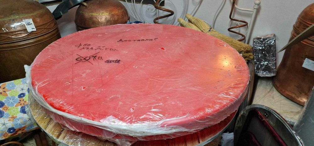 Пластмасови, разглобяеми маси  Столове 15 лв и алуминиеви 19 . 80 лв