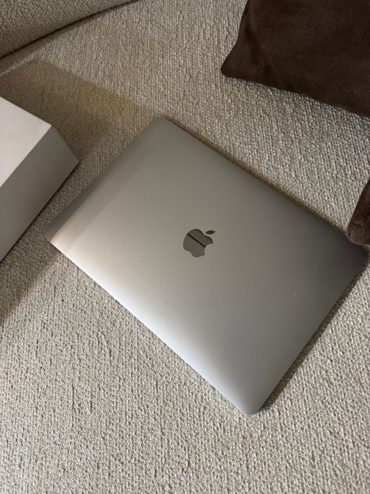 Macbook air m1 2020
