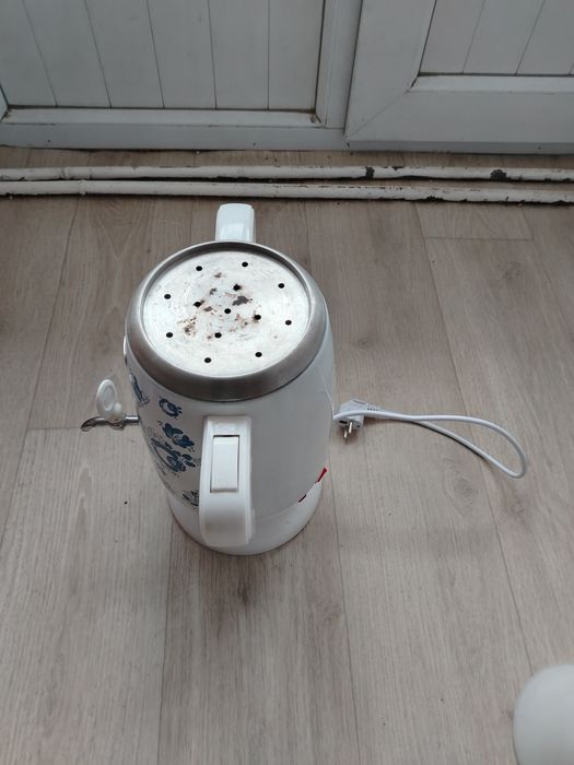Продаётся электро чайник