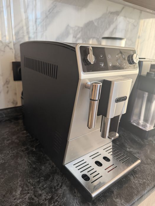 Кофемашина Delonghi