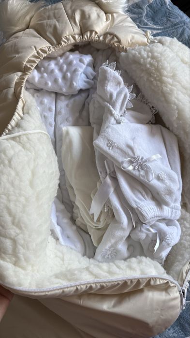 Продам конверт на выписку