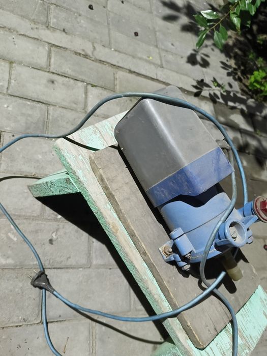 Продам мотор для полива