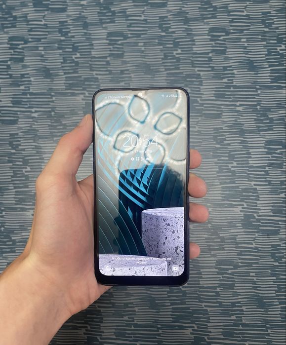 Телефон Samsung Galaxy A10S 2 / 32 GB