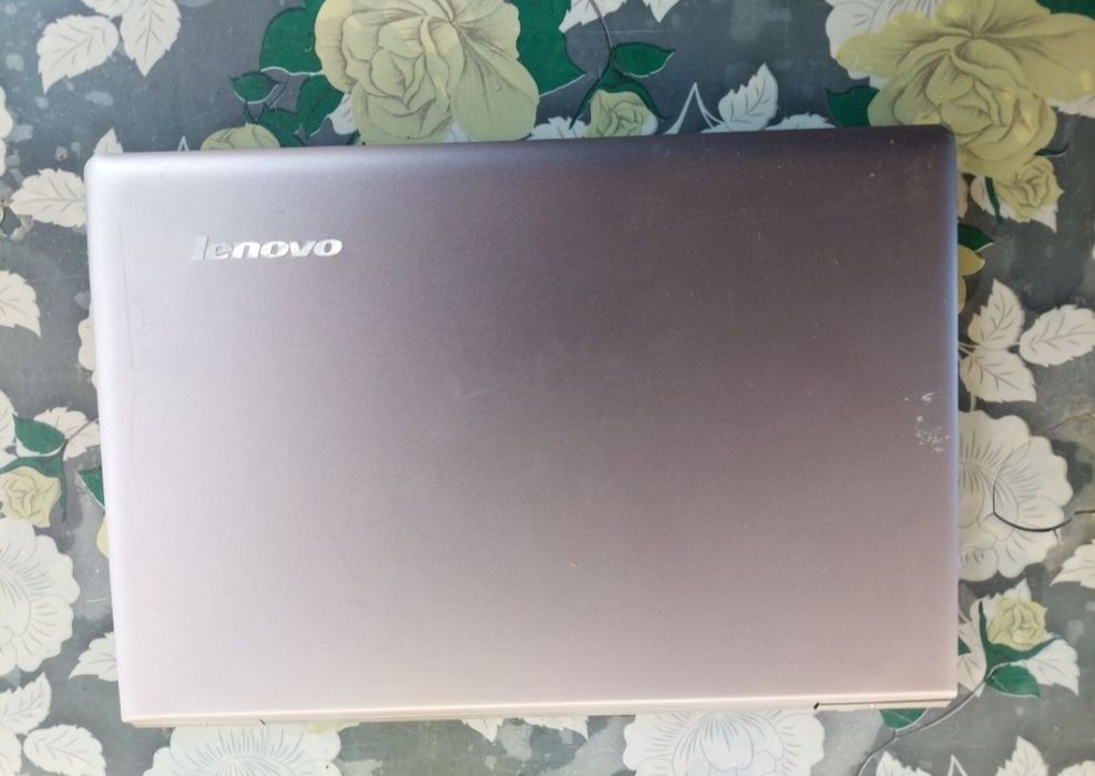 Laprop Lenovo Ideapad U330p