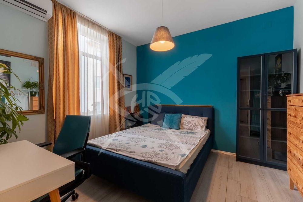 Продава се Тристаен апартамент в София, Център - 87 кв.м за 3322 €/кв.м - Снимка #4