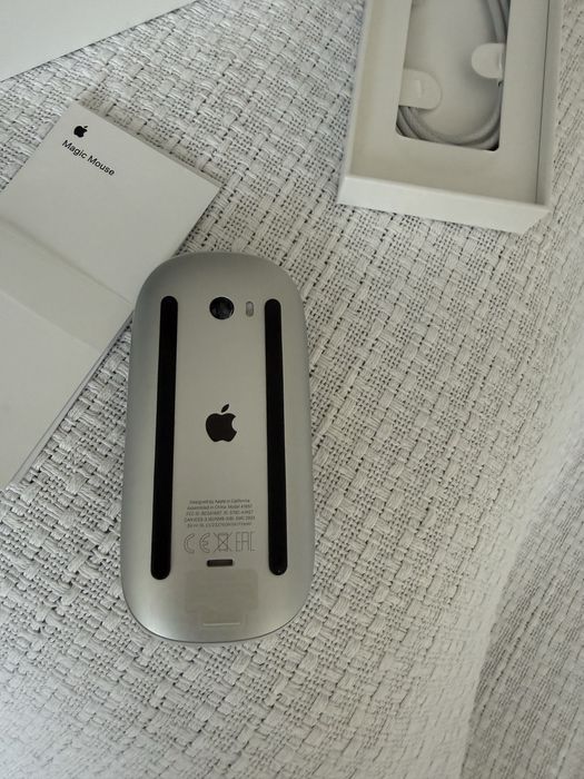 Apple Magic Mouse в бял цвят, модел MXK63ZM