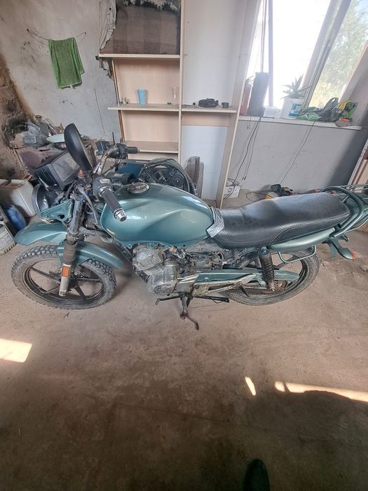 Продам мотоцикл Ямаха 150 куб
