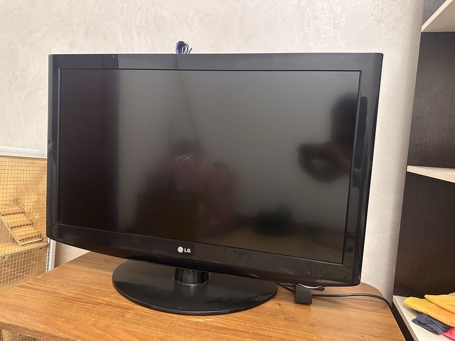 Телевизор LG, полностью рабочий