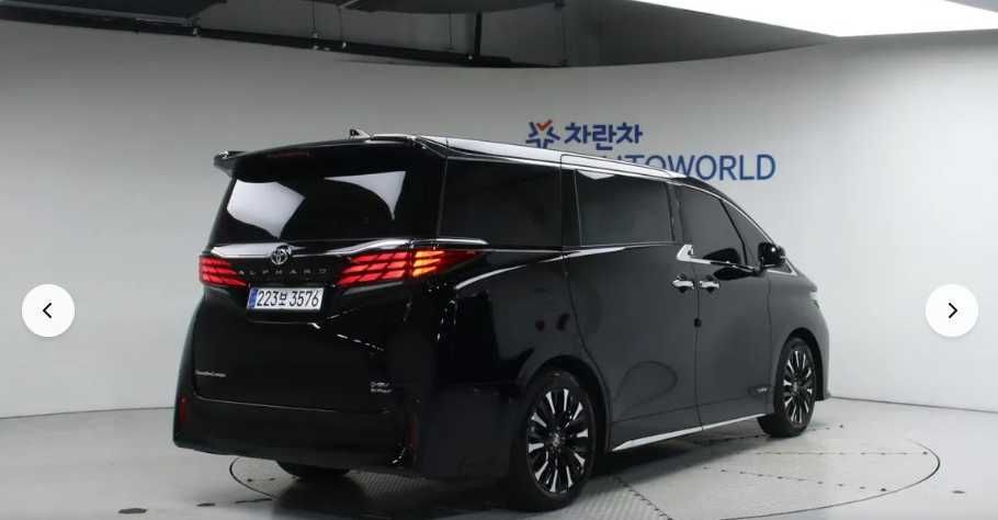 Toyota Alphard 2025 — 2