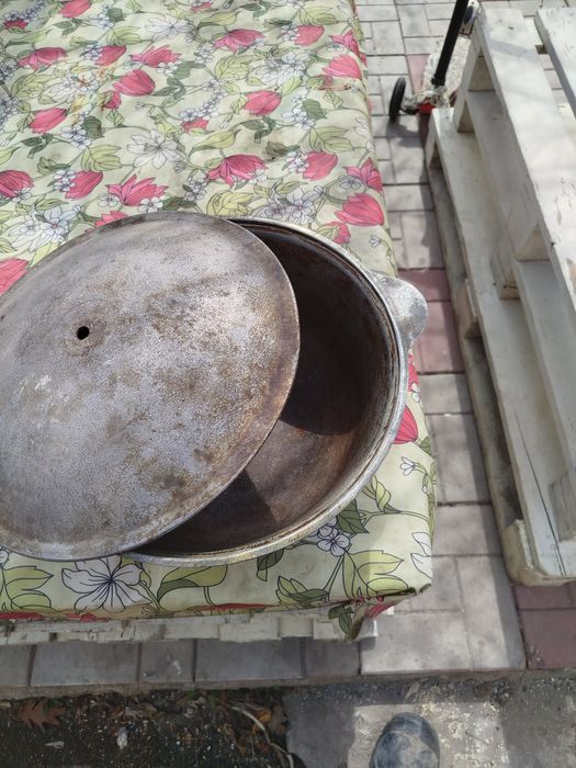 Продам казан на 5 -7  литров