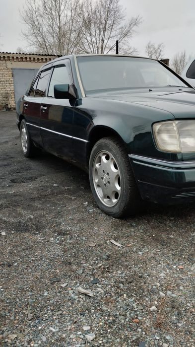 Продам 124 мерс.