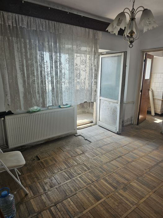 Vând garsoniera ultracentral