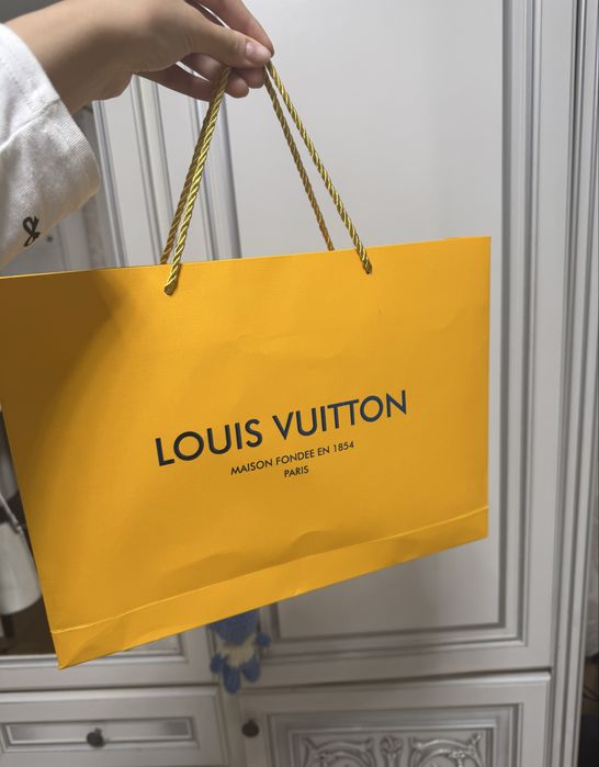 Шелковый платок в стиле Louis Vuitton