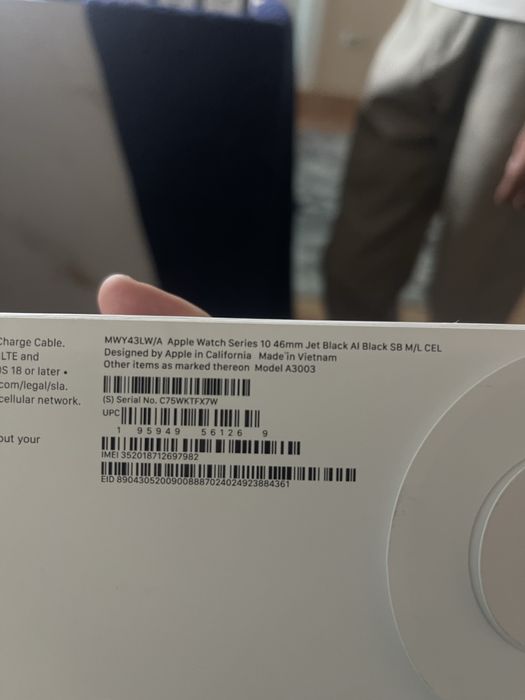 Продаю apple watch 10