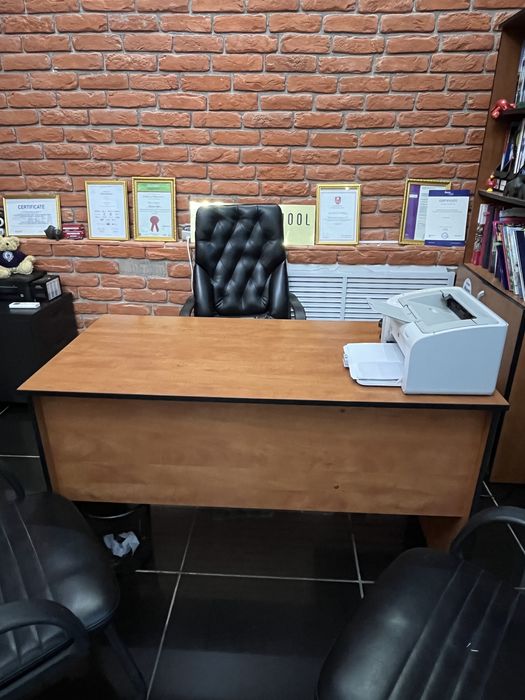 Продам офисную мебель