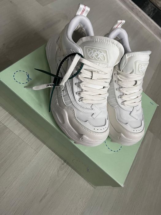 Off White ODSY.