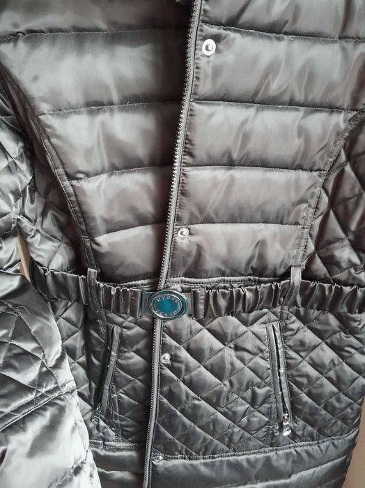 Дамско яке Guess M размер