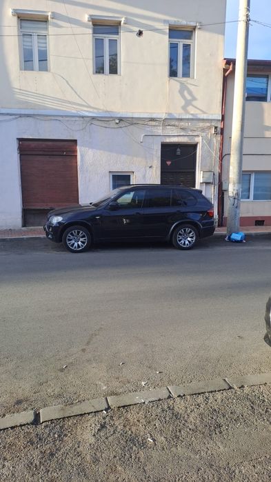 Se vinde BMW X5..