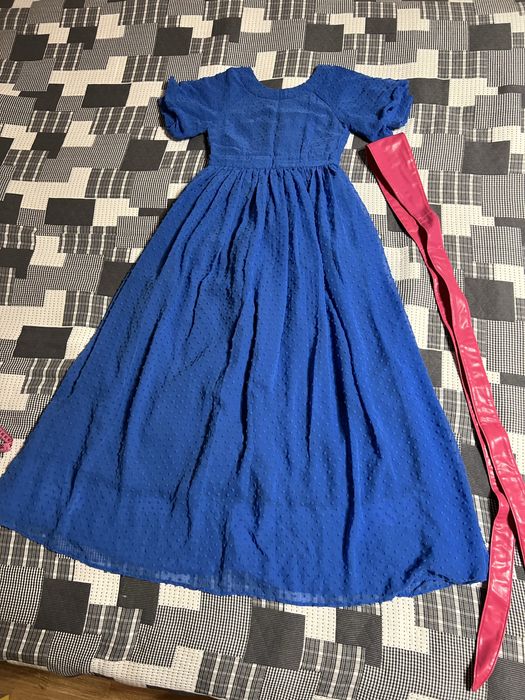 Платье для девочки, длина-120 см