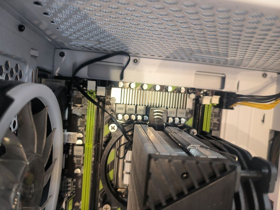 Продам запчасти на компьютер