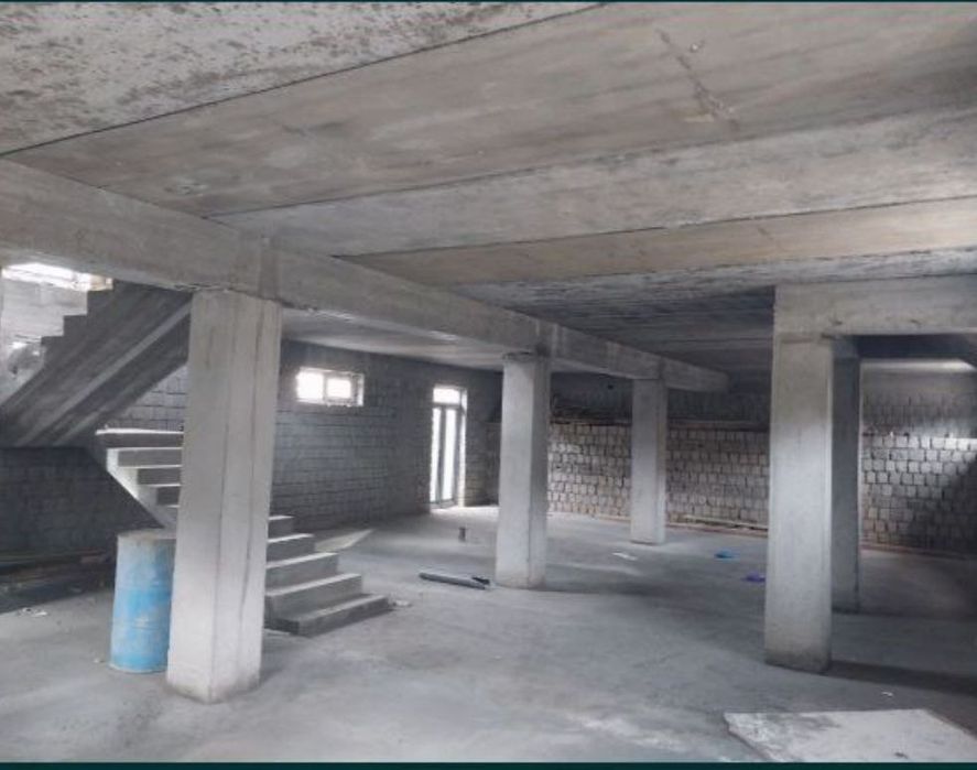 Hovli sotiladi 3 sotiq