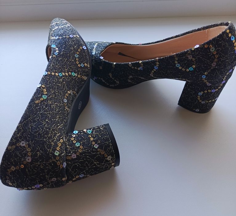 Продам туфли женские 42р.