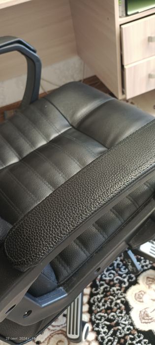 Продам кресло новое