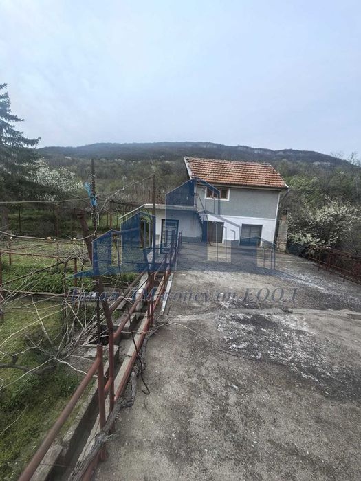 Парцел в Шумен-Дивдядово площ 2549 цена 120000