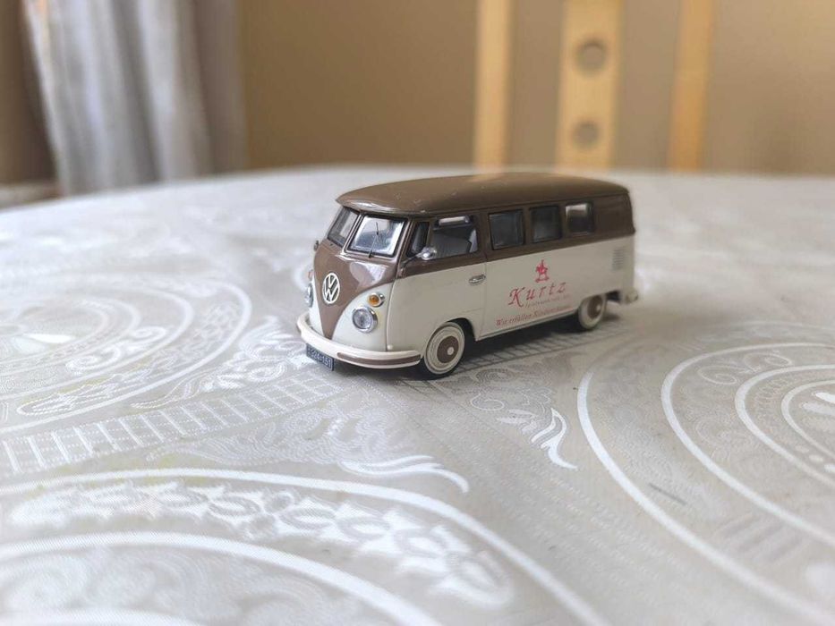 Модель в масштабе 1:43 VW t1 Schuco