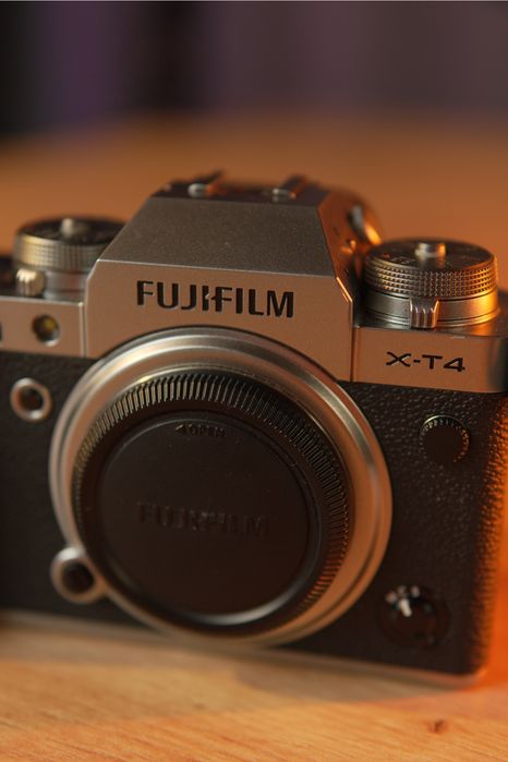 Продам камеру Fujifilm X-T4