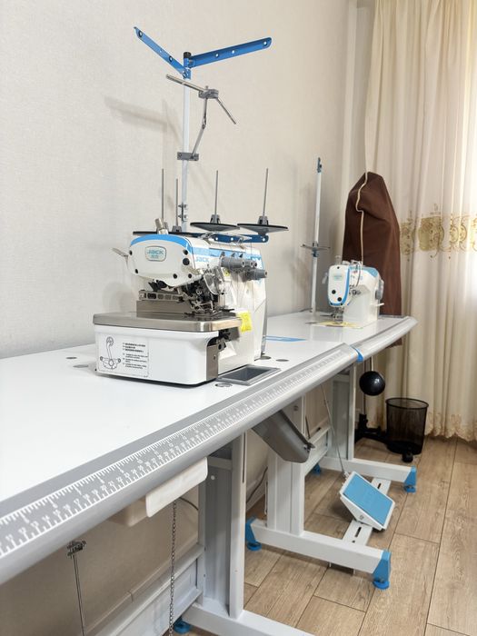 Промышленный оверлок JACK E4s