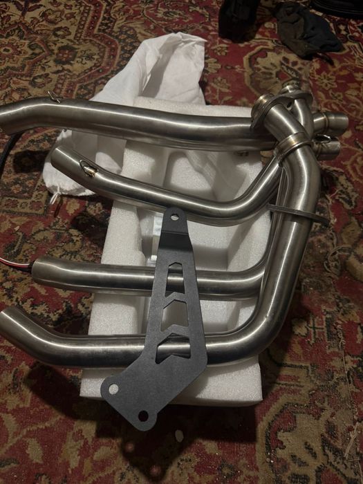 глушитель акрапович на мотоцикл