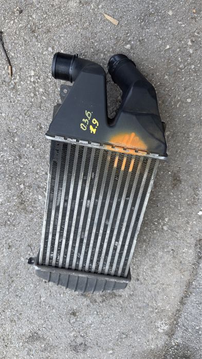 Интеркулер Opel Zafira 1.9 120 CDTi