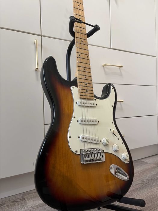 Электрогитара Fender Stratocaster