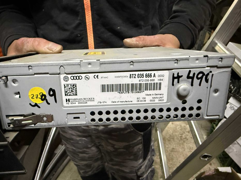 MEDIA,Радио,Навигация,Чейнджър 8T2 035 666 A ном 499
